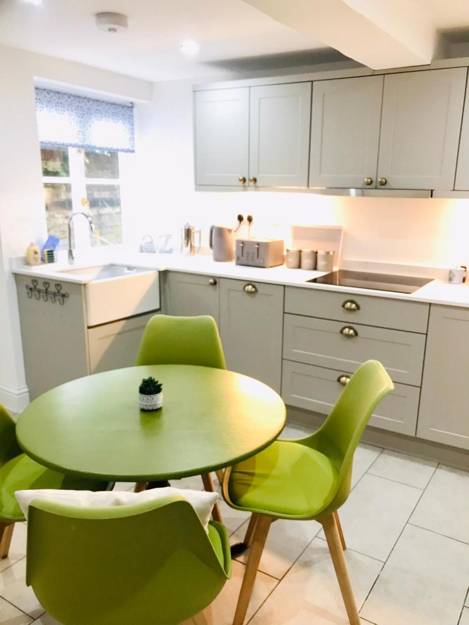 Bell Cottage By Ludlow Castle With Onsite Parking Esterno foto